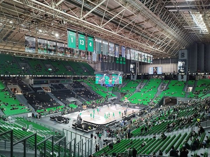 漂亮！哈兰德包抄破门 曼市德比历史射手王延迟庆祝 10人曼城领先｜IM电竞官方网站（封面配图）